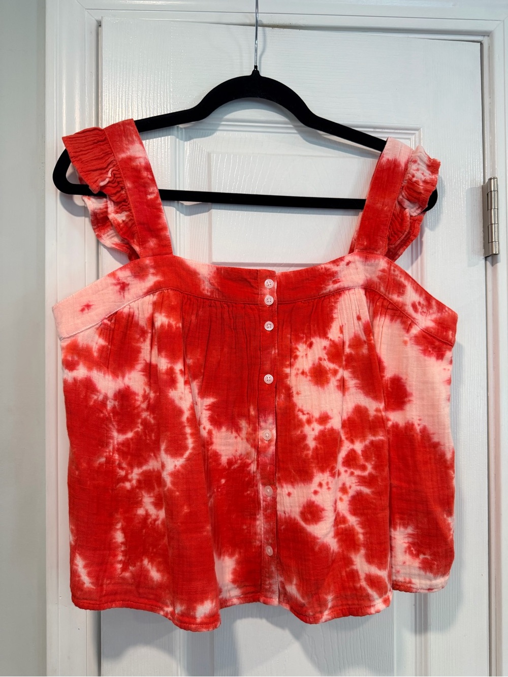 NWT True Craft Size M Red White Tie Dye Cotton Gauze Ruffle Button Tank Top